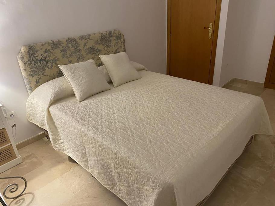 Central Estepona 3 Bed Apt With Pool And Parking Ngoại thất bức ảnh