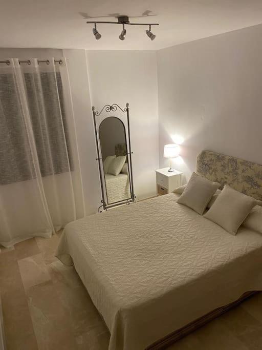 Central Estepona 3 Bed Apt With Pool And Parking Ngoại thất bức ảnh