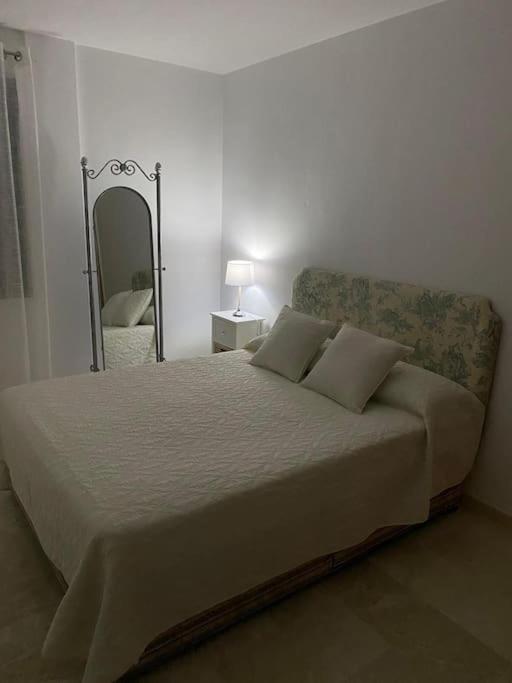 Central Estepona 3 Bed Apt With Pool And Parking Ngoại thất bức ảnh